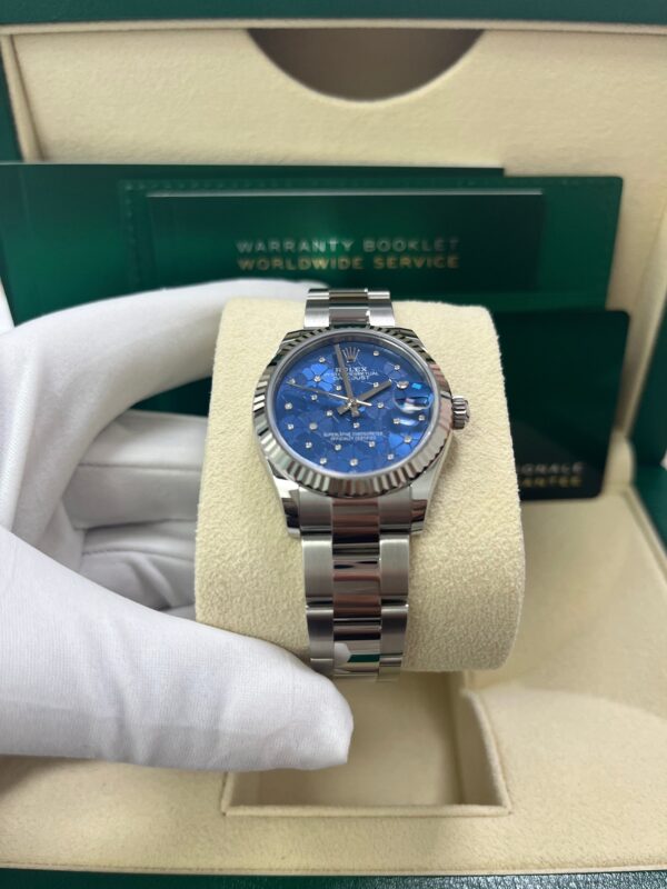 Rolex Datejust 31mm New 2022 Model Oystersteel and White Gold Oyster Bracelet (Reference 278274) - Image 9