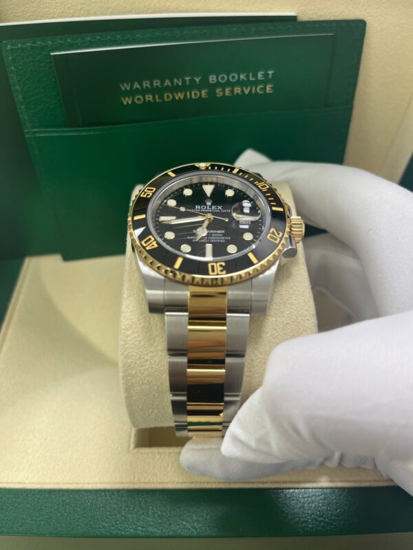 Rolex Submariner Date 18K Yellow Gold/Steel Black Dial 116613LN - Image 7