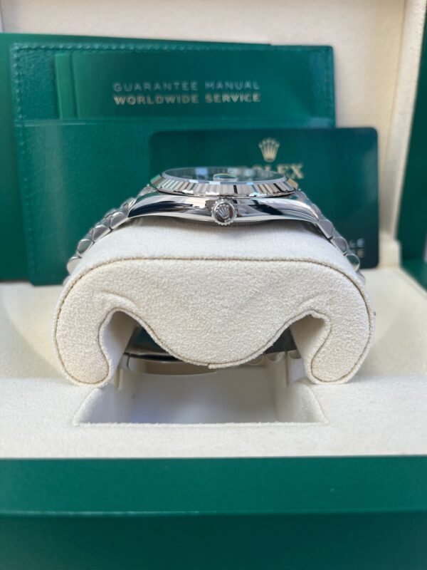 Rolex DateJust Oyster 41 mm Oystersteel Mint Green Dial Fluted Bezel Jubilee Bracelet (Reference # 126334) - Image 5