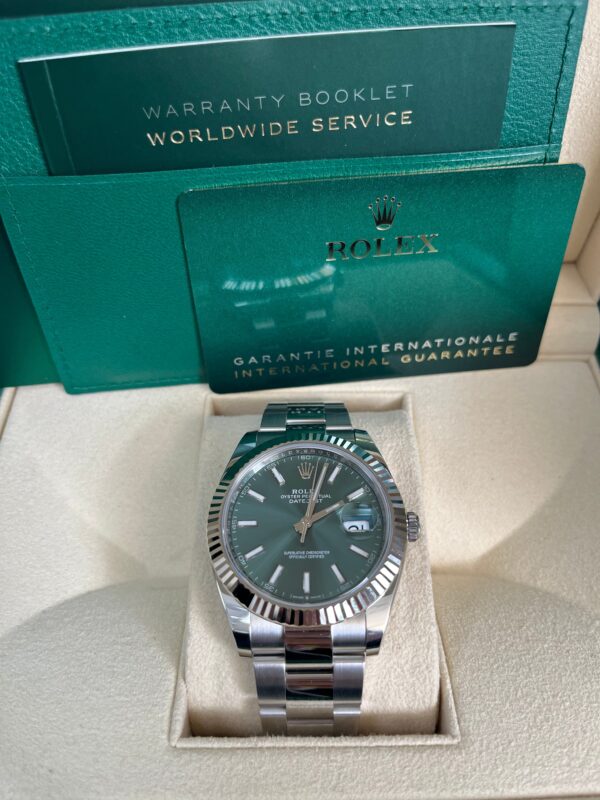 Rolex Datejust Oyster 41 mm Oystersteel Mint Green Dial Fluted Bezel Oyster Bracelet (Reference # 126334) - Image 3