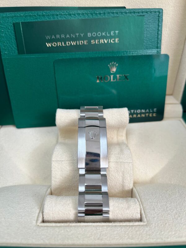 Rolex Datejust Oyster 41 mm Oystersteel Mint Green Dial Fluted Bezel Oyster Bracelet (Reference # 126334) - Image 6