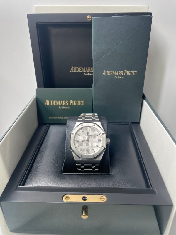 Audemars Piguet Royal Oak Selfwinding/ Stainless Steel/ Silver Dial (Ref#15500ST.OO.1220ST.04) - Image 4