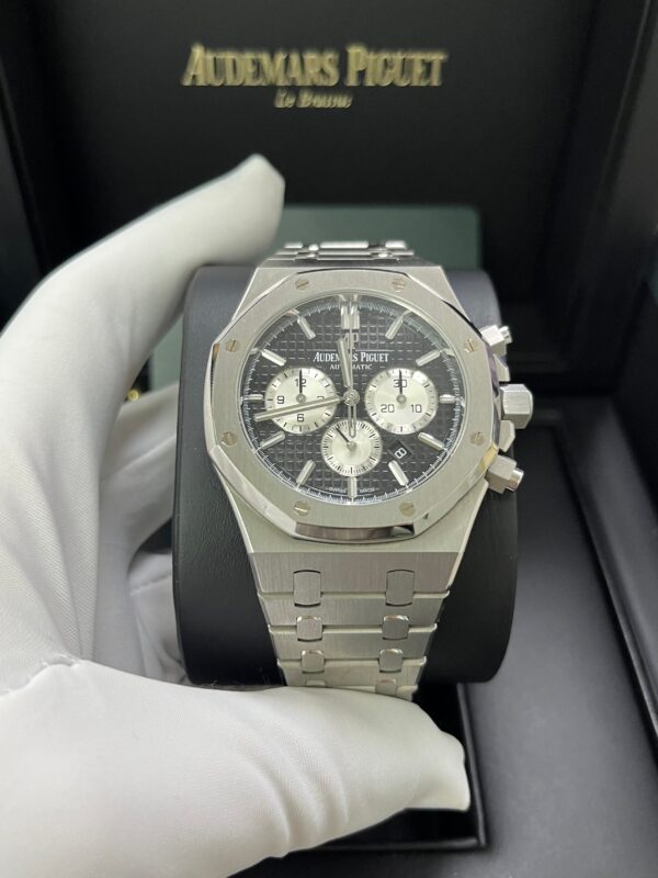 Audemars Piguet Royal Oak Selfwinding Chronograph/ Stainless Steel/ Black Dial/ White Sub-Dials (Ref#26331ST.OO.1220ST.02) - Image 3