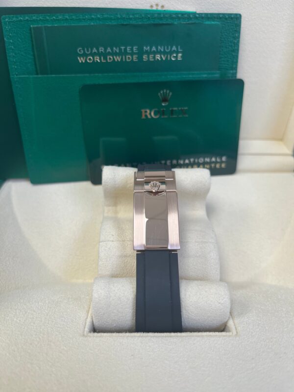 Rolex Rose Gold Daytona 40 Watch - Black Index Dial - Black Oysterflex Strap Reference Reference #116515ln - Image 6