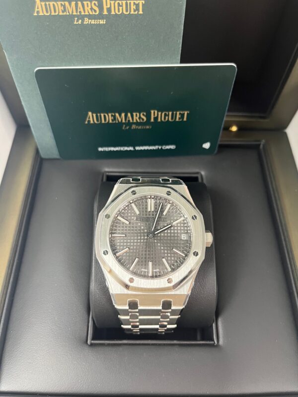Audemars Piguet Royal Oak Selfwinding Grey Dial 41mm Steel Ref. 15510ST.OO.1320ST.10 - Image 2