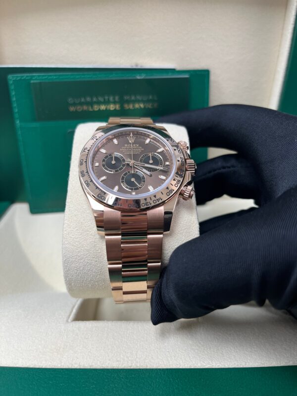 Rolex Everose Gold Cosmograph Daytona 40 Watch - Chocolate and Black Index Dial (Ref # 116505 ) - Image 10