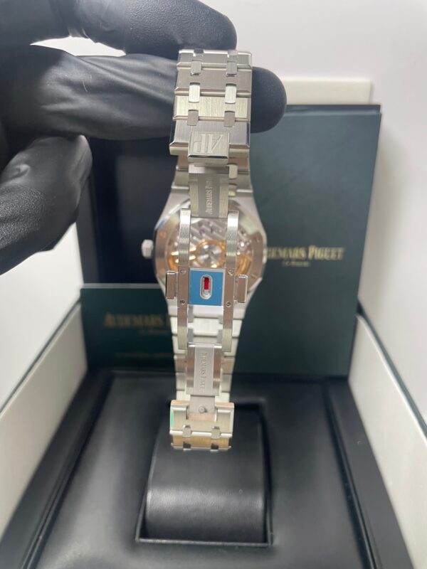 Audemars Piguet Royal Oak Selfwinding/ Stainless Steel/ Silver Dial (Ref#15500ST.OO.1220ST.04) - Image 6