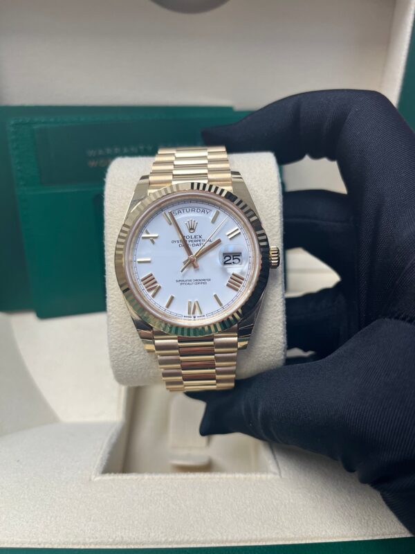 Rolex Day-Date 40 Yellow Gold White Roman Dial Fluted Bezel (Ref# 228238) - Image 9