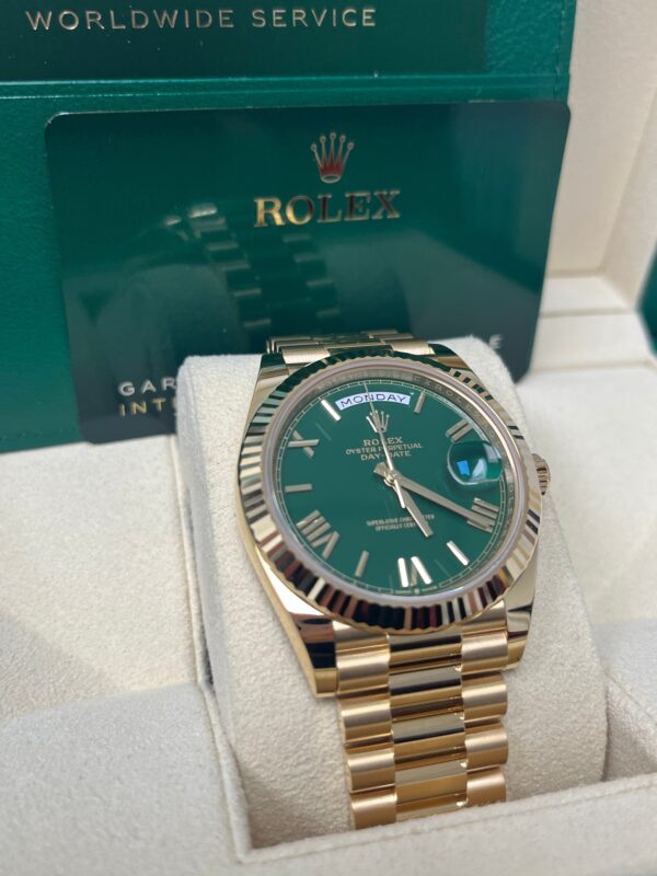 Rolex Day-Date 40 Yellow Gold Green Roman Dial  228238 - Image 7