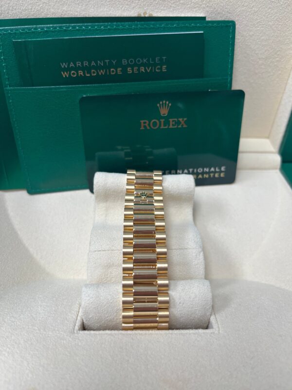 Rolex Day-Date 40 Yellow Gold Day-Date 40 Watch - Fluted Bezel - Onyx Dial - President Bracelet 228238 - Image 7