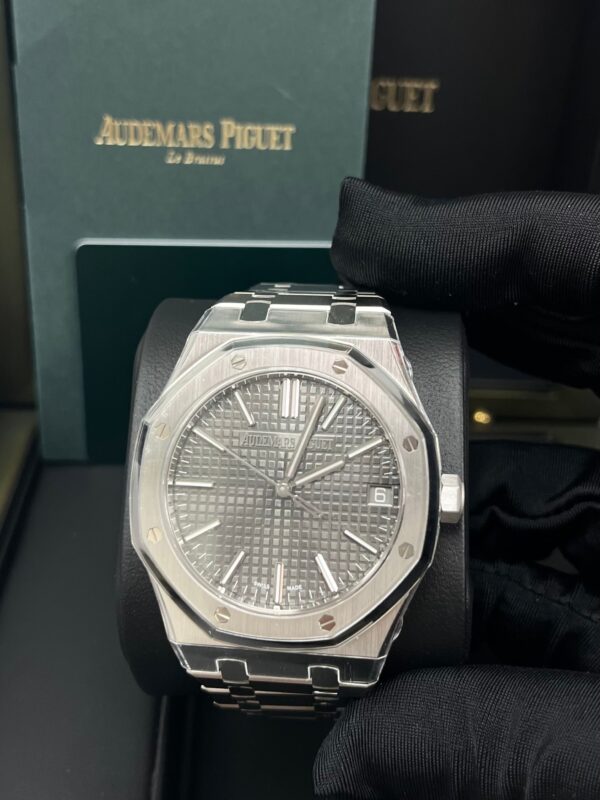 Audemars Piguet Royal Oak Selfwinding Grey Dial 41mm Steel Ref. 15510ST.OO.1320ST.10 - Image 5