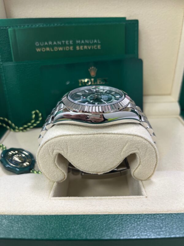 Rolex Sky-Dweller Mint Green Index Dial - Jubilee Bracelet 336934 - Image 9