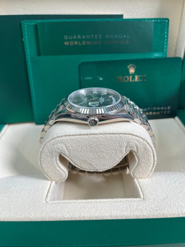Rolex White Gold Day-Date 40 Watch - Fluted Bezel - Olive Green Bevelled Roman Dial - President Bracelet (Ref# 228239) - Image 5