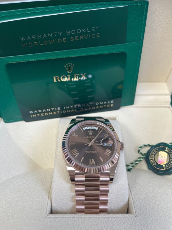 Rolex Day-Date 40 Rose Gold w/ Chocolate Roman Dial & Fluted Bezel (Ref# 228235) - Image 5
