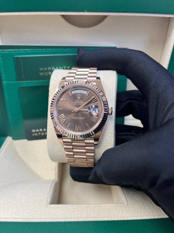 Rolex Day-Date 40 Rose Gold w/ Chocolate Roman Dial & Fluted Bezel (Ref# 228235) - Image 3