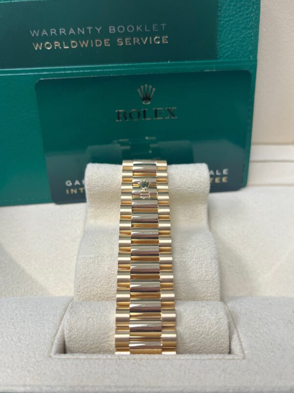 Rolex Day-Date 40 Yellow Gold Green Roman Dial  228238 - Image 2
