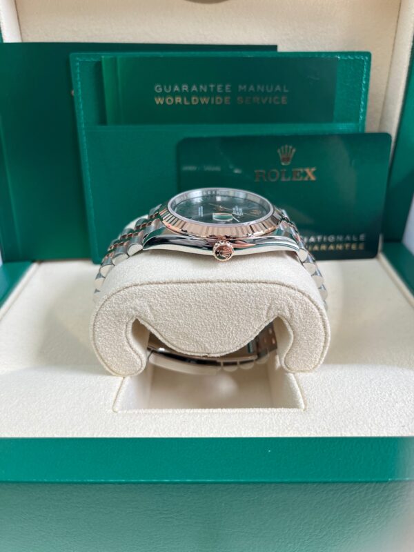 Rolex Datejust 41 Two-Tone Stainless Steel and Rose Gold - Grey Slate Roman Wimbledon - Fluted Bezel - Jubilee Bracelet (Ref#126331) - Image 5