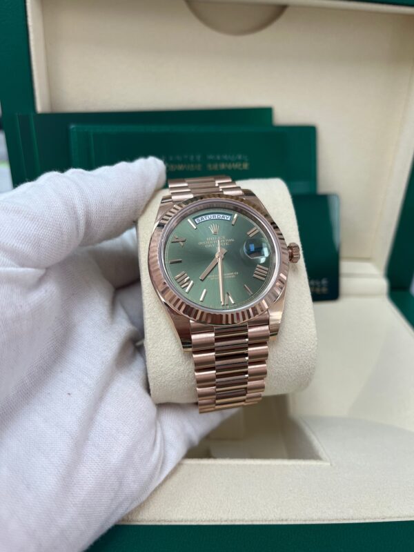 Rolex Day-Date 40 Rose Gold Green Roman Dial - Fluted Bezel (Ref#228235) - Image 4