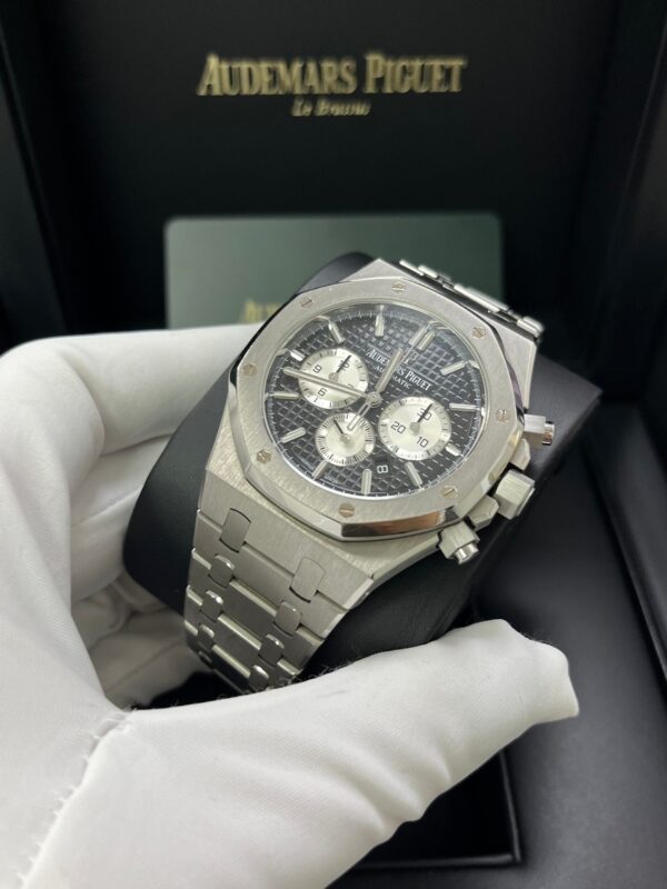 Audemars Piguet Royal Oak Selfwinding Chronograph/ Stainless Steel/ Black Dial/ White Sub-Dials (Ref#26331ST.OO.1220ST.02) - Image 10