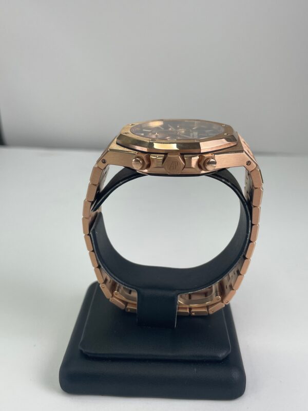 Audemars Piguet Royal Oak Selfwinding Chronograph/ 18K Rose Gold/ Brown Dial/ Rose Gold Sub-Dials (Ref#26331OR.OO.1220OR.02) - Image 6