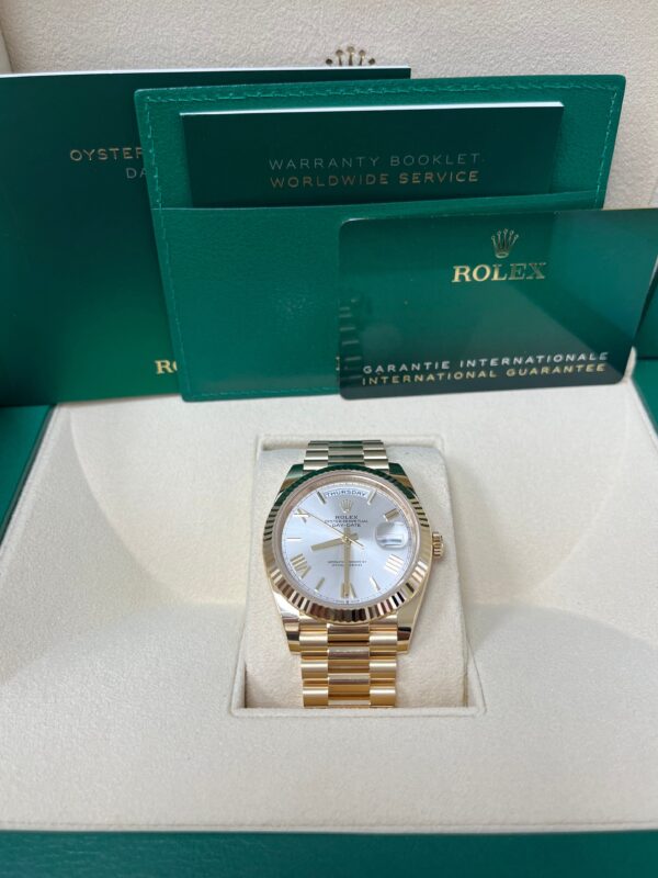 Rolex Day-Date 40 Yellow Gold Silver Roman Dial Fluted Bezel (Ref # 228238) - Image 2