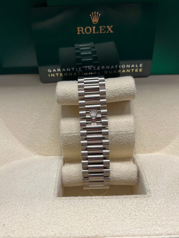 Rolex White Gold Day-Date 36 Watch - Fluted Bezel - Blue Ombre´ Diamond Dial - President Bracelet (Ref # 128239) - Image 6