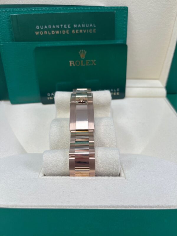 Rolex GMT-Master II 18K Everose Rose Gold - "The Rootbeer" - Black and Brown Bezel - Oyster Bracelet (Ref# 126715CHNR) - Image 10