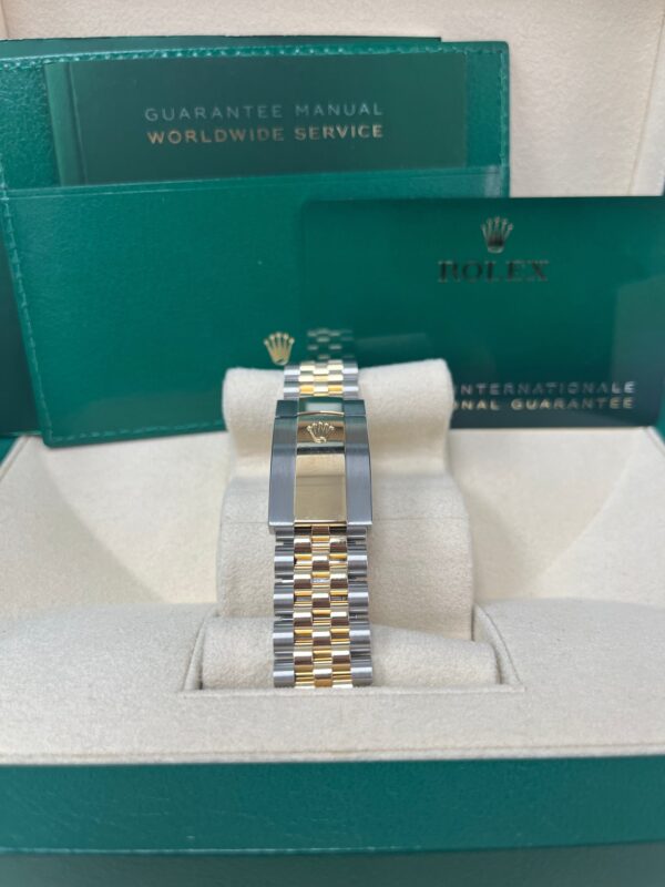 Rolex Mother of Pearl Dial Jubilee Two-Tone Yellow Gold Datejust 36 (Reference 126233) - Image 6