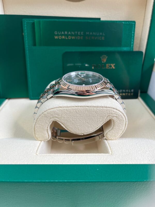Rolex Datejust 41 Two-Tone Stainless Steel and Rose Gold - Grey Slate Roman Wimbledon - Fluted Bezel - Jubilee Bracelet (Ref#126331) - Image 4