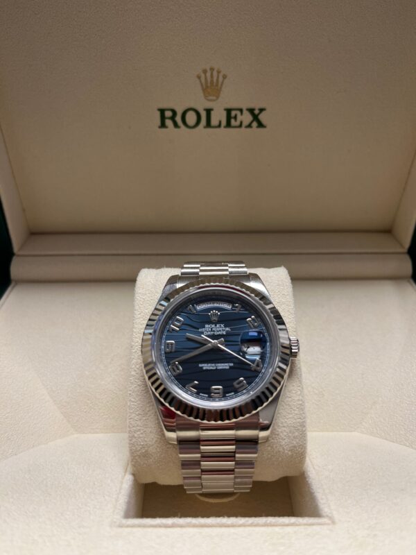 Rolex Day-Date II 18kt White Gold Rolex President Blue Wave Dial Watch (Ref 218239BLWAP) - Image 3