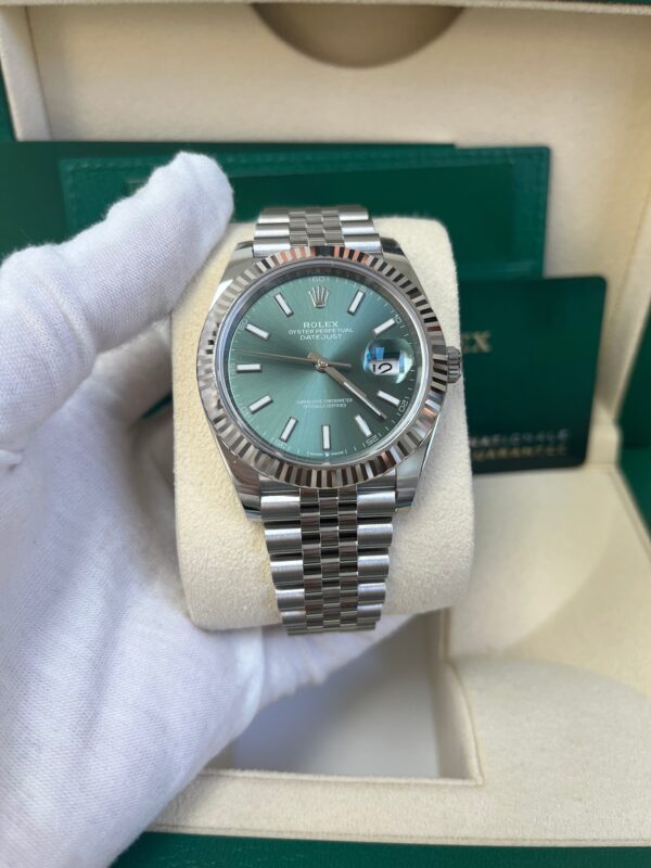 Rolex DateJust Oyster 41 mm Oystersteel Mint Green Dial Fluted Bezel Jubilee Bracelet (Reference # 126334) - Image 7