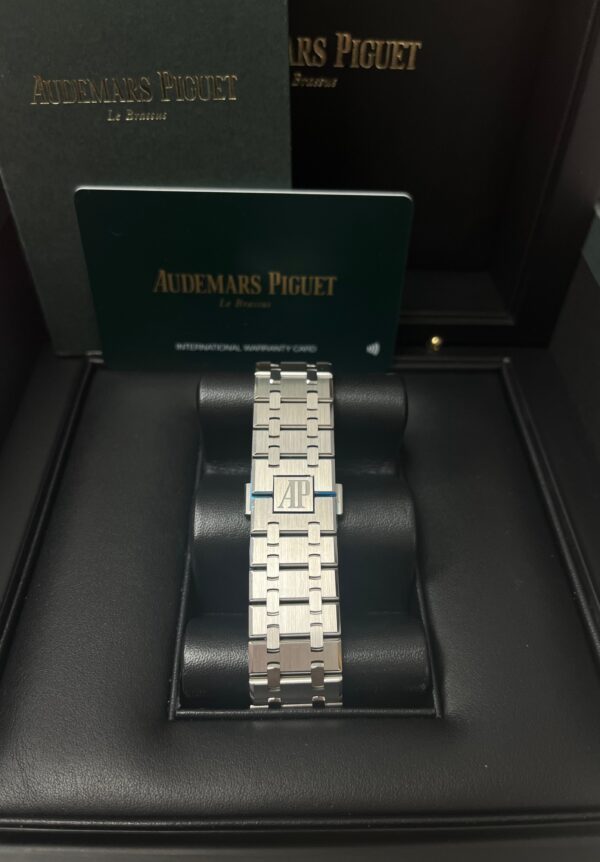 Audemars Piguet ROYAL OAK “50TH ANNIVERSARY” STEEL BRACELET BLUE DIAL 26240ST.OO.1320ST.01 - Image 2