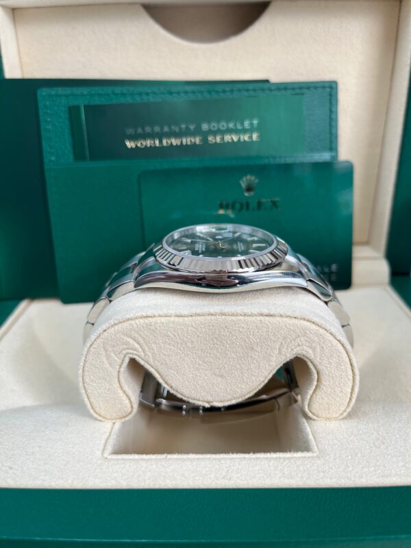 Rolex Datejust Oyster 41 mm Oystersteel Mint Green Dial Fluted Bezel Oyster Bracelet (Reference # 126334) - Image 5