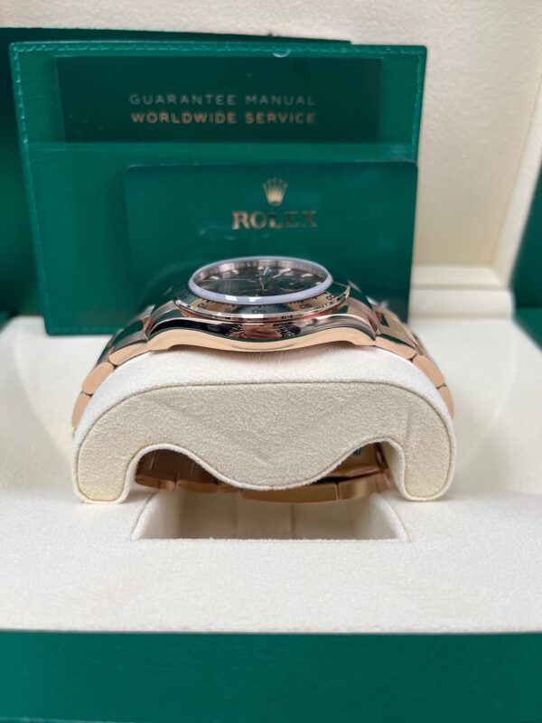 Rolex Everose Gold Cosmograph Daytona 40 Watch - Chocolate and Black Index Dial (Ref # 116505 ) - Image 4