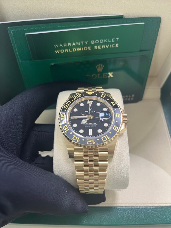 Rolex GMT-Master II NEW RELEASE 2024 GMT-Master II JUBILEE 126718GRNR - Image 8