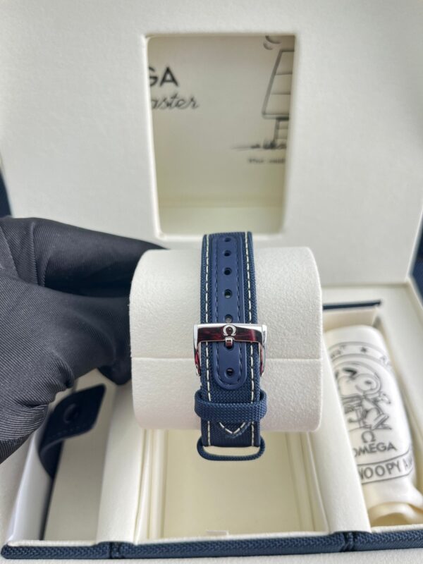Omega Speedmaster 'Silver Snoopy Award' 310.32.42.50.02.001 - Image 11