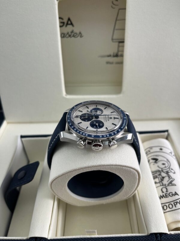 Omega Speedmaster 'Silver Snoopy Award' 310.32.42.50.02.001 - Image 16