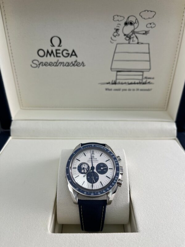 Omega Speedmaster 'Silver Snoopy Award' 310.32.42.50.02.001 - Image 12