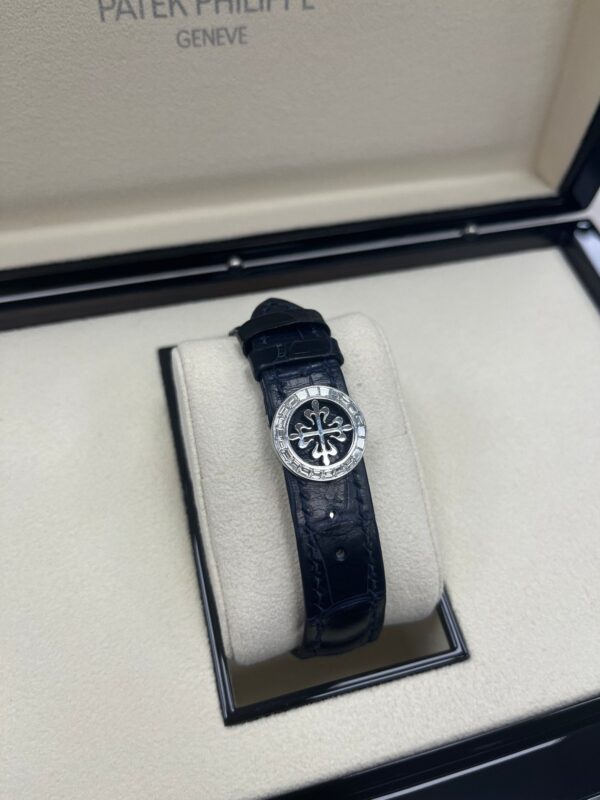 Patek Philippe Annual Calendar Chronograph Blue Dial 5961P-001 - Image 4