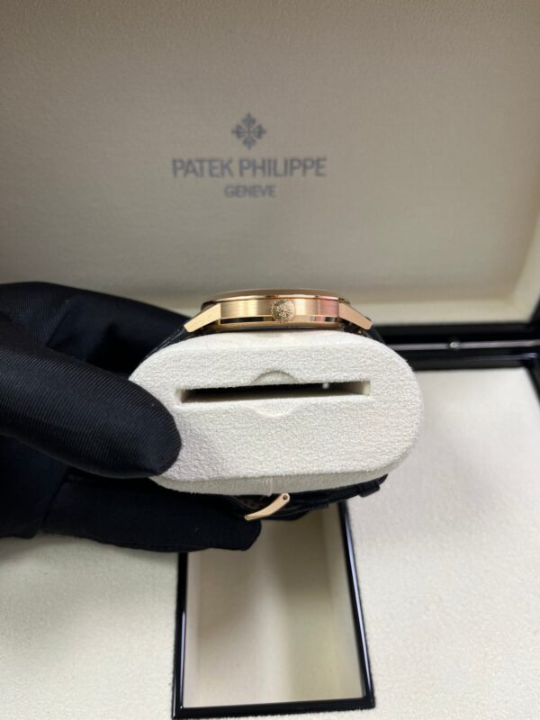 Patek Philippe Annual Calendar Complications (Ref# 5235/50R-001) - Image 10