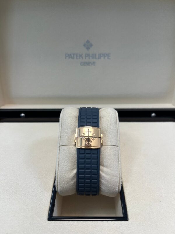 Patek Philippe Aquanaut 18K Rose Gold Opaline-blue Dial 38.8 mm 5269R-001 - Image 13