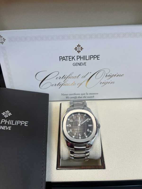 Patek Philippe Aquanaut Black Dial 5167/1A-001 - Image 6