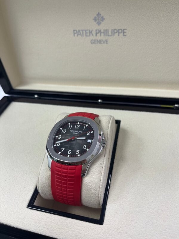 Patek Philippe Aquanaut Singapore Limited Edition Aquanaut 5167A-012 PRE OWNED - Image 9