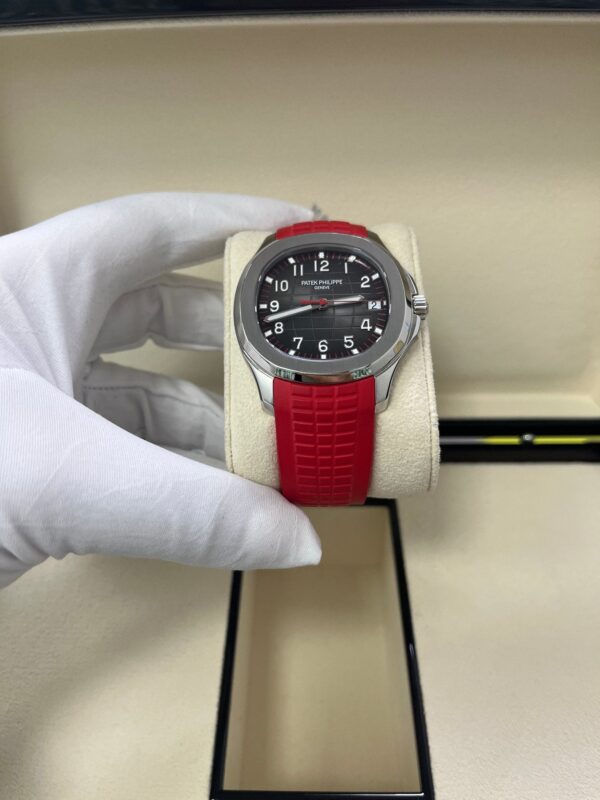 Patek Philippe Aquanaut Singapore Limited Edition Aquanaut 5167A-012 PRE OWNED - Image 4