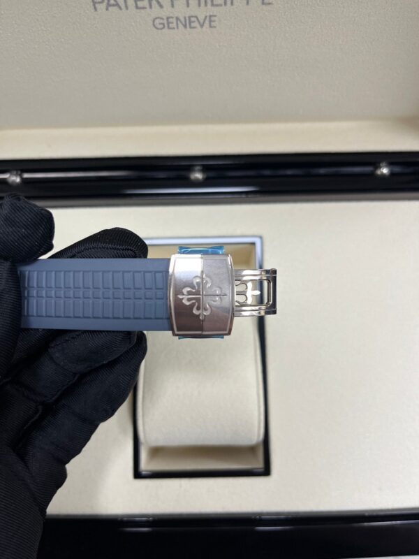Patek Philippe Aquanaut Travel Time 5164G-001 - Image 15