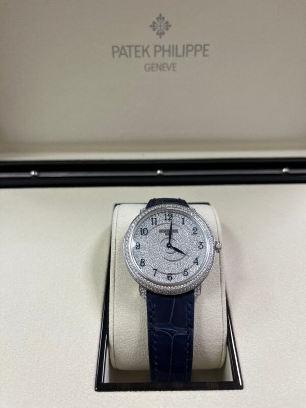 Patek Philippe Calatrava 4978/400G-001 - Image 7