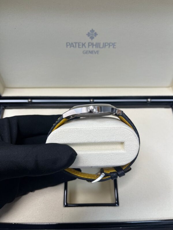 Patek Philippe Calatrava Date Sweep Seconds (Ref# 6007G-001) - Image 18