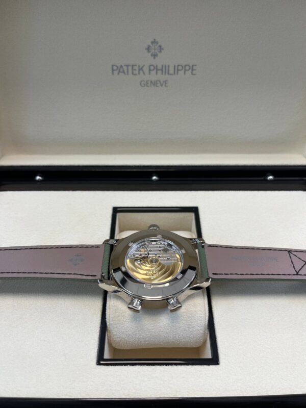 Patek Philippe Calatrava Pilot Travel Time 5524G-010 - Image 14