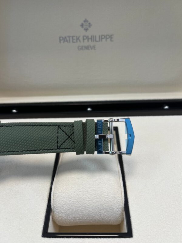 Patek Philippe Calatrava Pilot Travel Time 5524G-010 - Image 13