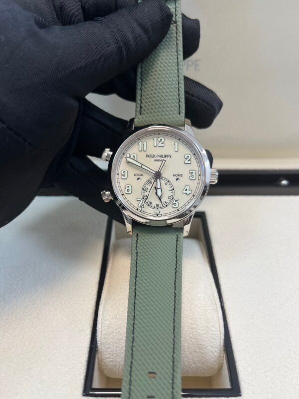 Patek Philippe Calatrava Pilot Travel Time 5524G-010 - Image 10